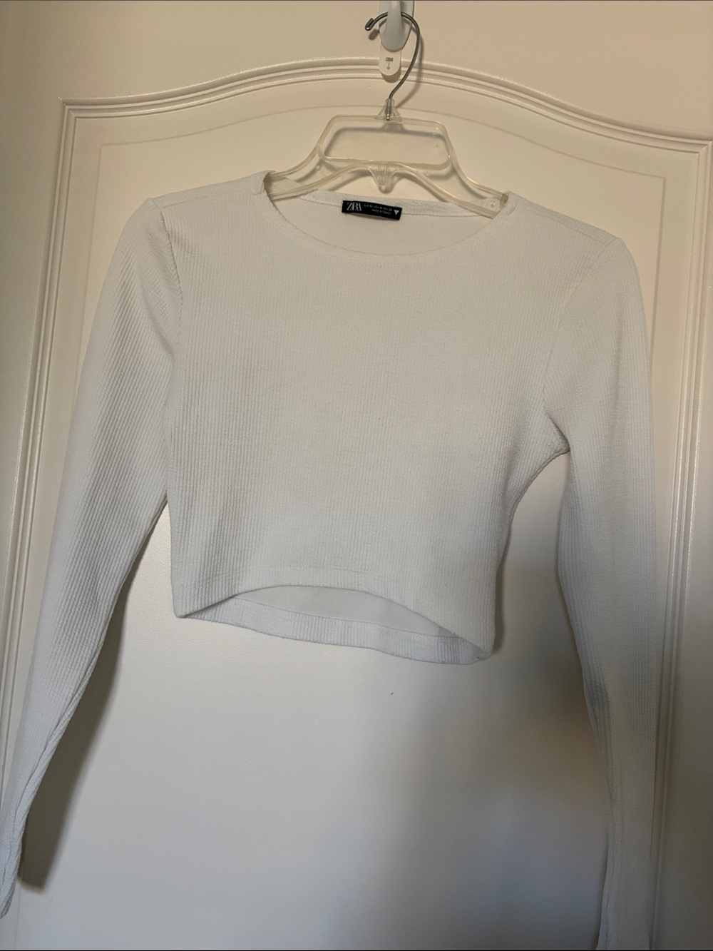 Zara White Ribbed Cropped Long-Sleeve Top (13 1/2 in. length)